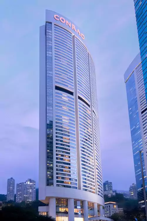 香港港麗酒店(康萊德)