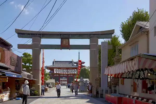 大阪四天王寺神社 —— 全日第二古老石鸟居