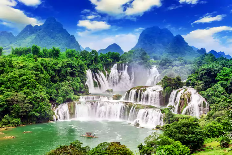 Detian Transnational Waterfall