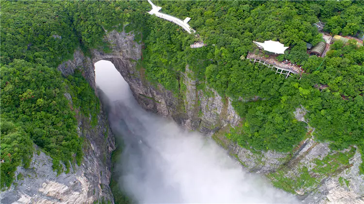 天門山國家森林公園-雲端之上的心跳之旅 天門山國家森林公園-雲端之上的心跳之旅