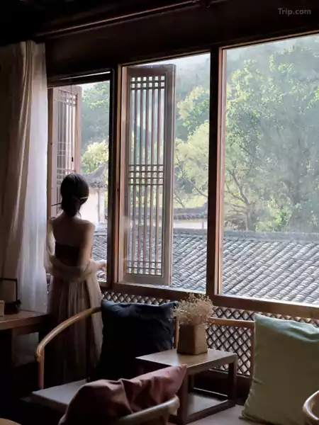 附赠汉服旅拍服务
