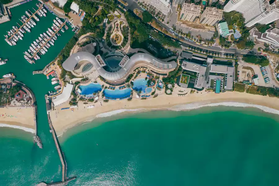 下樓就是酒店專屬的私屬沙灘 下樓就是酒店專屬的私屬沙灘