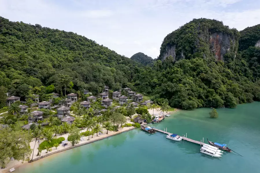 泰国普吉阁遥岛树屋别墅度假村