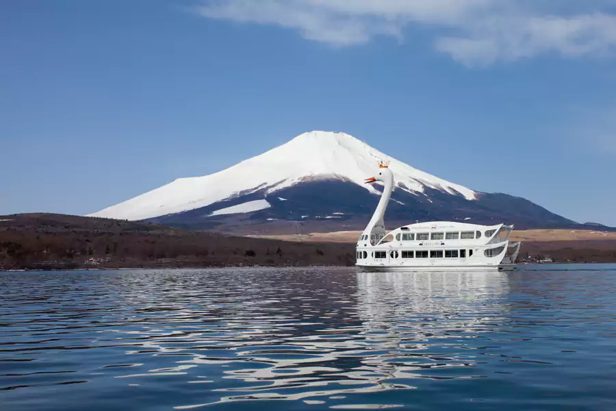Lake Yamanaka 1