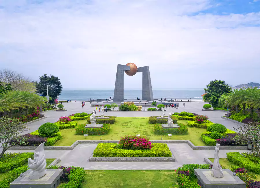 北回归线标志塔
