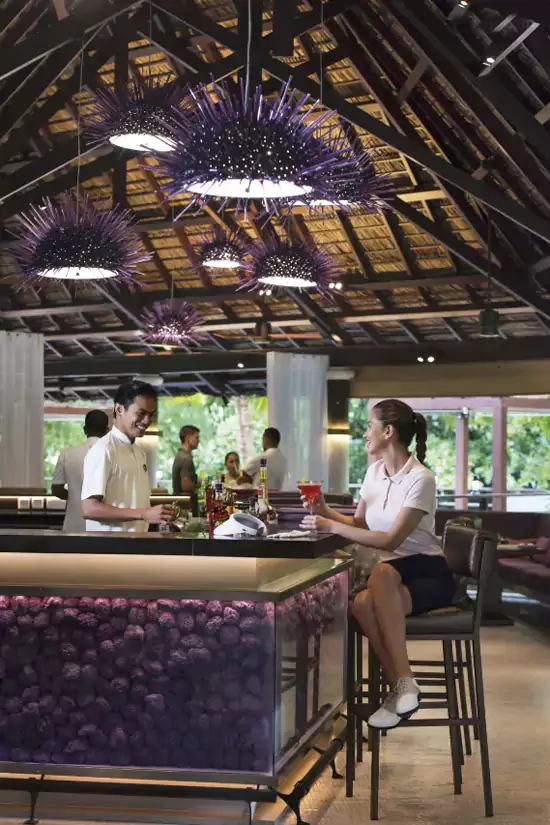 高尔夫球场旁的 Diva Bar 是绝佳选择
