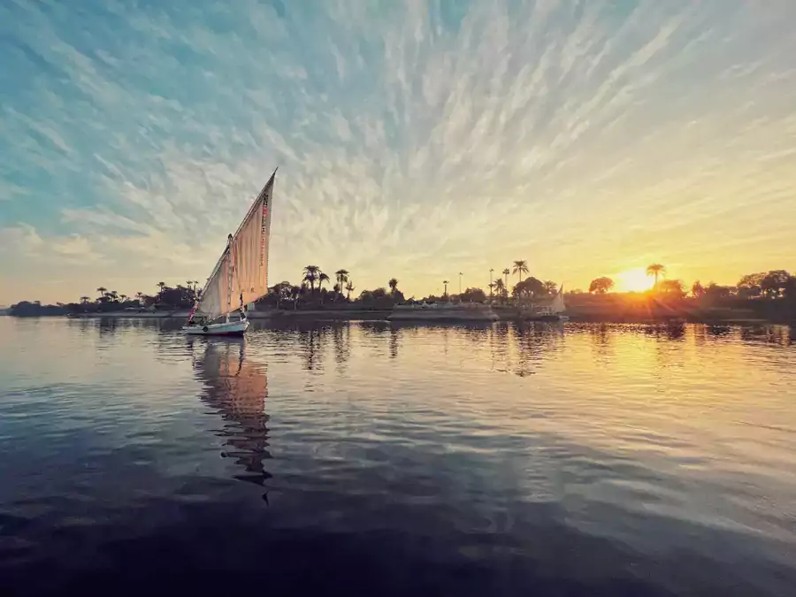 蜿蜒的尼罗河像大地母亲 蜿蜒的尼罗河像大地母亲