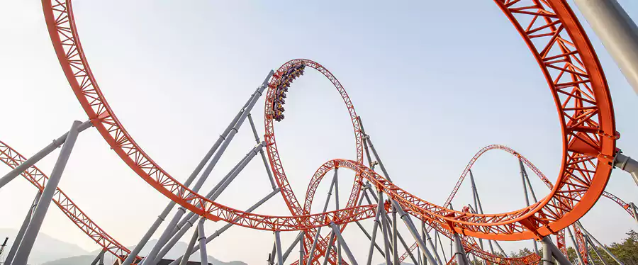 巨型挖掘機彈射過山車 巨型挖掘機彈射過山車