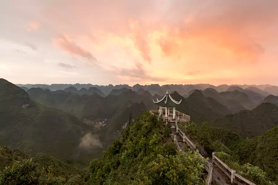 七百弄国家地质公园 七百弄国家地质公园