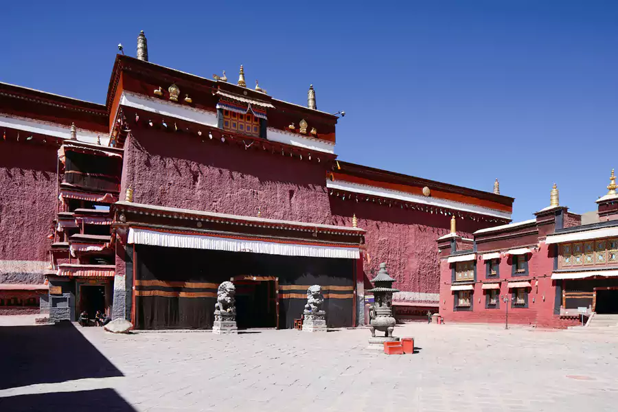 萨迦寺