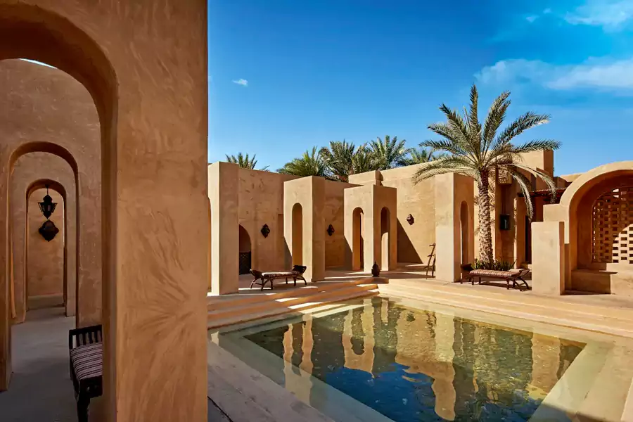 走进度假村，像闯入《一千零一夜》的实景篇章