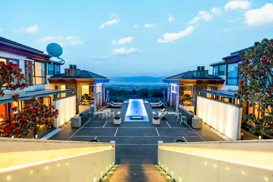 抬眼便是洱海全景鋪展在眼前 抬眼便是洱海全景鋪展在眼前