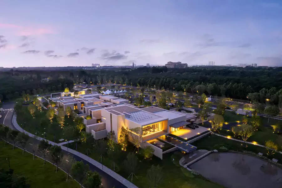 北戴河如是海英迪格酒店坐落於北戴河新區的如是海度假村內