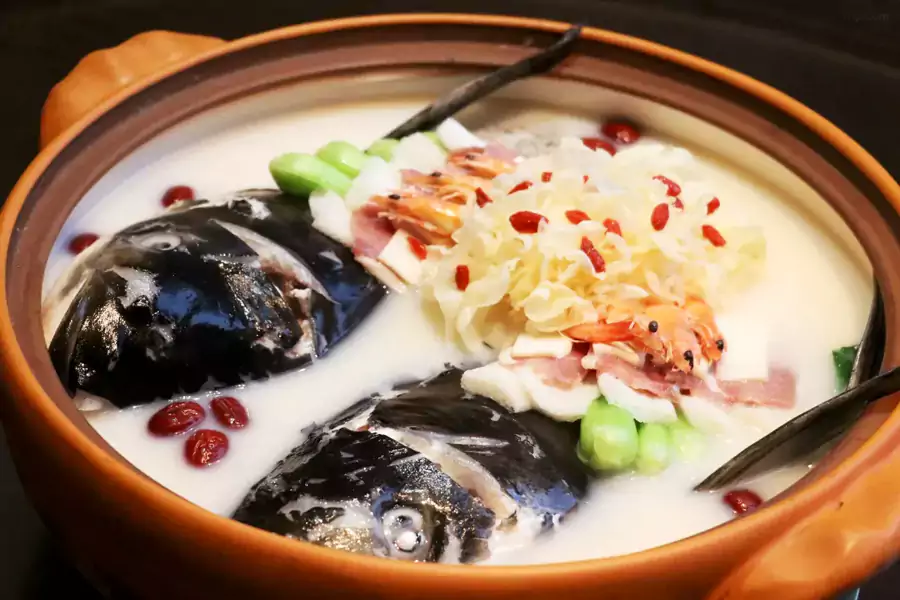 招牌千岛湖鱼头更是一绝 招牌千岛湖鱼头更是一绝