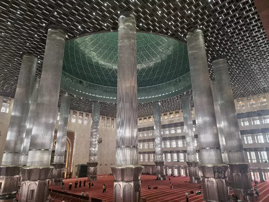 伊斯蒂克拉尔清真寺