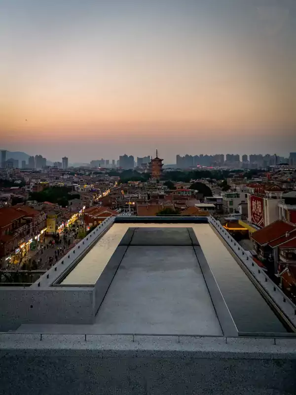 從酒店出門,便是泉州最具煙火氣的西街 從酒店出門,便是泉州最具煙火氣的西街