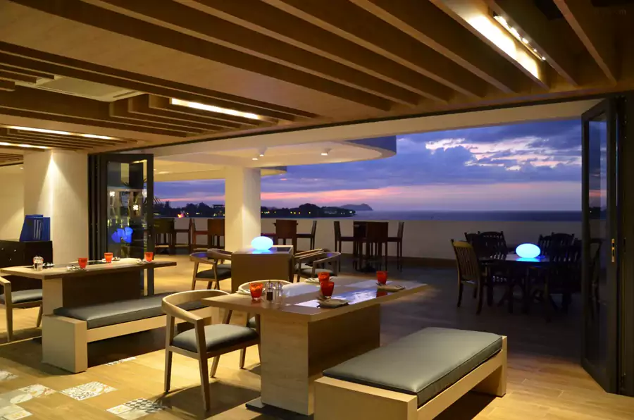 餐飲方面，酒店的多元選擇讓人眼花繚亂