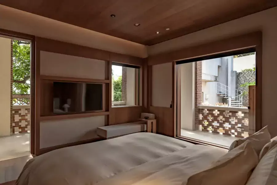 整座酒店僅設 6 間客房，面積從 27㎡ 到 60㎡ 不等