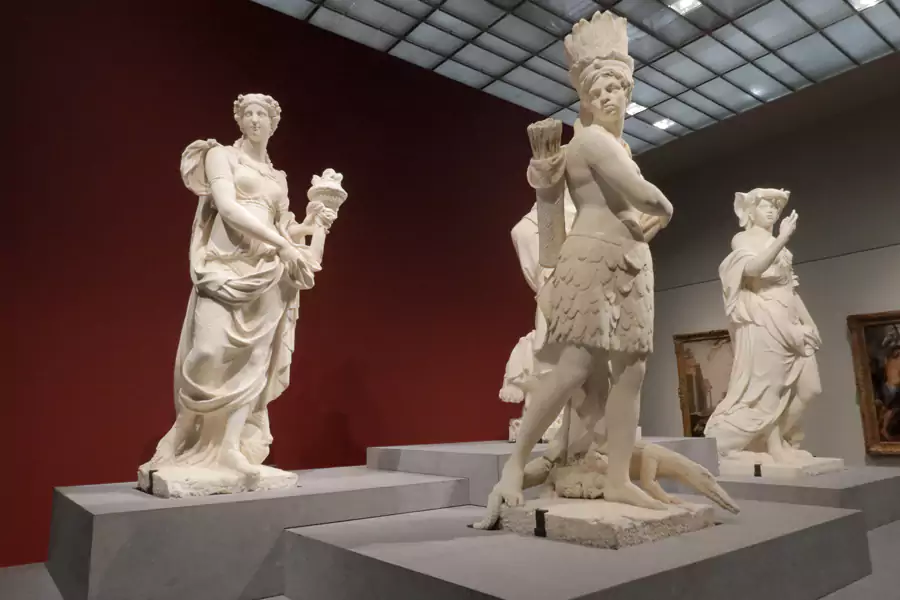 馆内馆藏横跨不同文明和时代 馆内馆藏横跨不同文明和时代