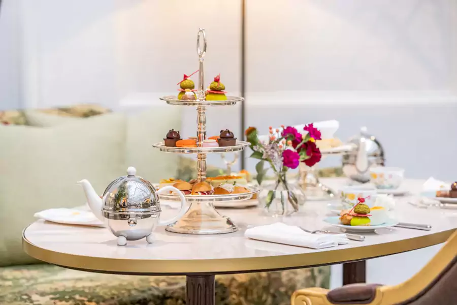 不妨试试纪念丽思品牌的主题下午茶 不妨试试纪念丽思品牌的主题下午茶