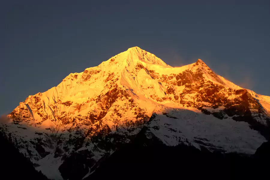 日照金山 日照金山