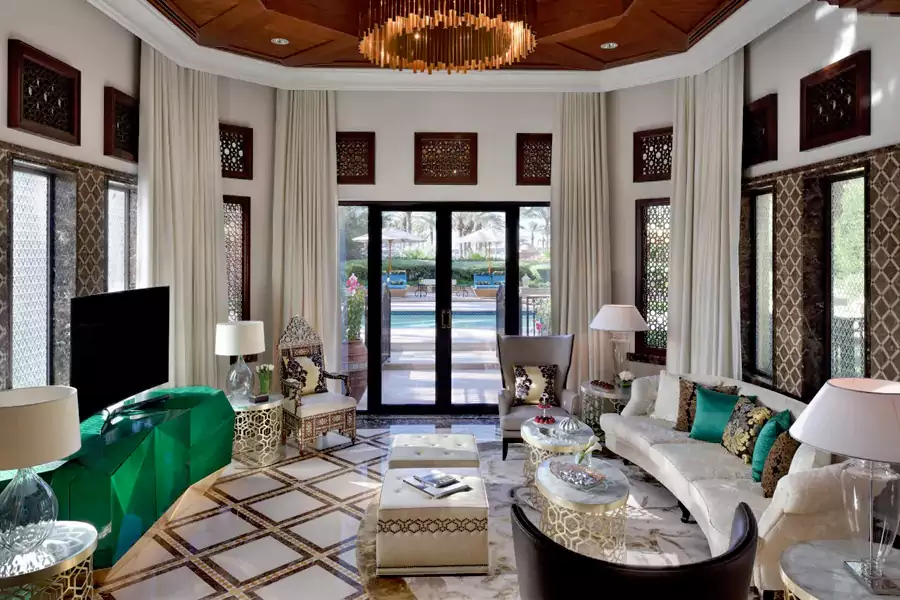 阿拉伯庭院则多了几分轻松惬意 阿拉伯庭院则多了几分轻松惬意