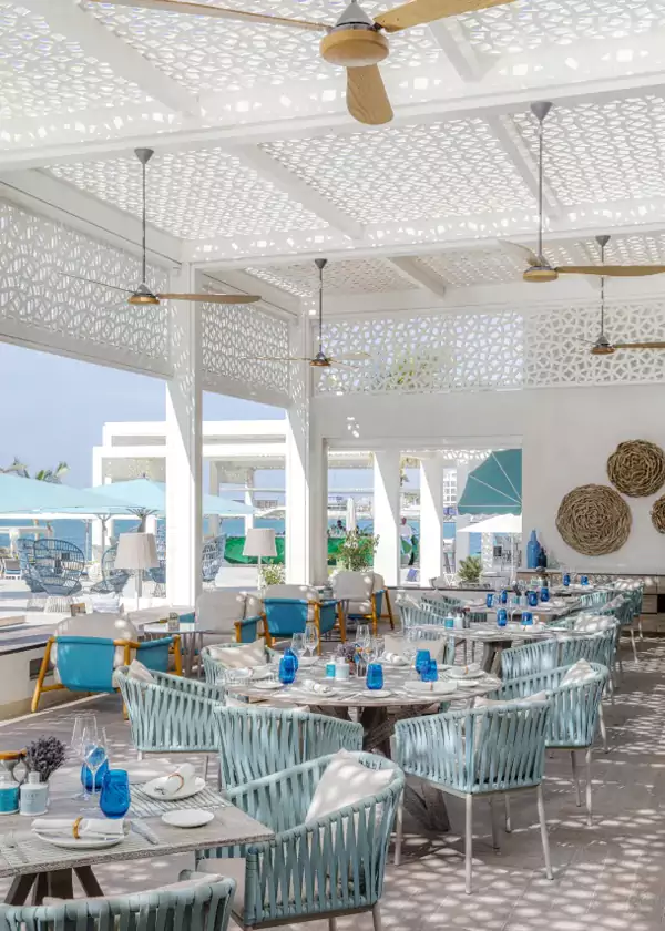 蓝白相间的布置透着清凉 蓝白相间的布置透着清凉