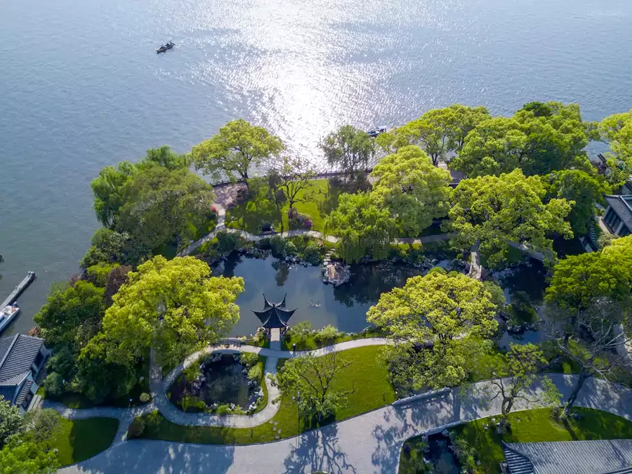 這裡最早是南宋皇家御花園聚景園