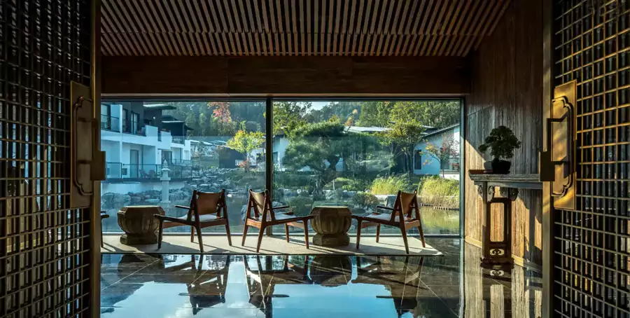 以山水相依、步移景异的园林设计为魂 以山水相依、步移景异的园林设计为魂