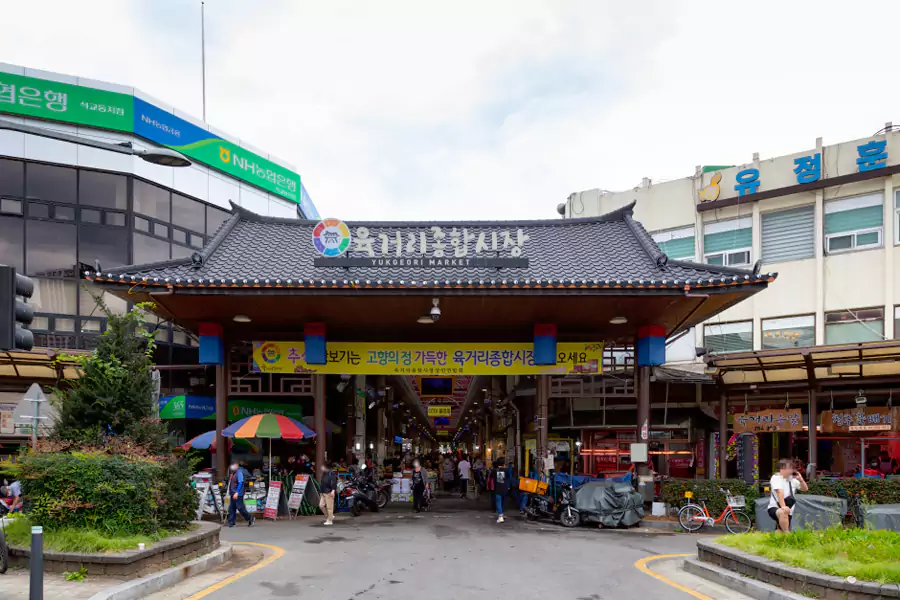 六街市場 六街市場