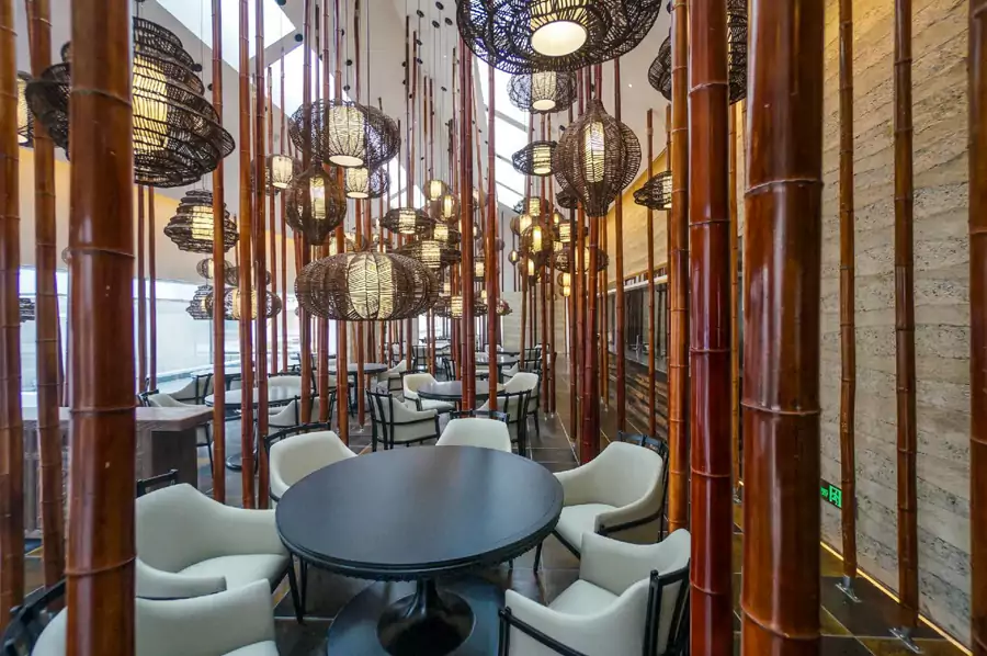 三白酒吧的拷花亭堪称约会圣地 三白酒吧的拷花亭堪称约会圣地