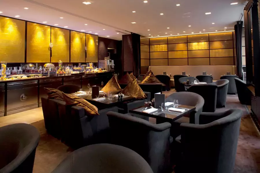 Café M 餐厅则是感受巴黎日常风味的好去处