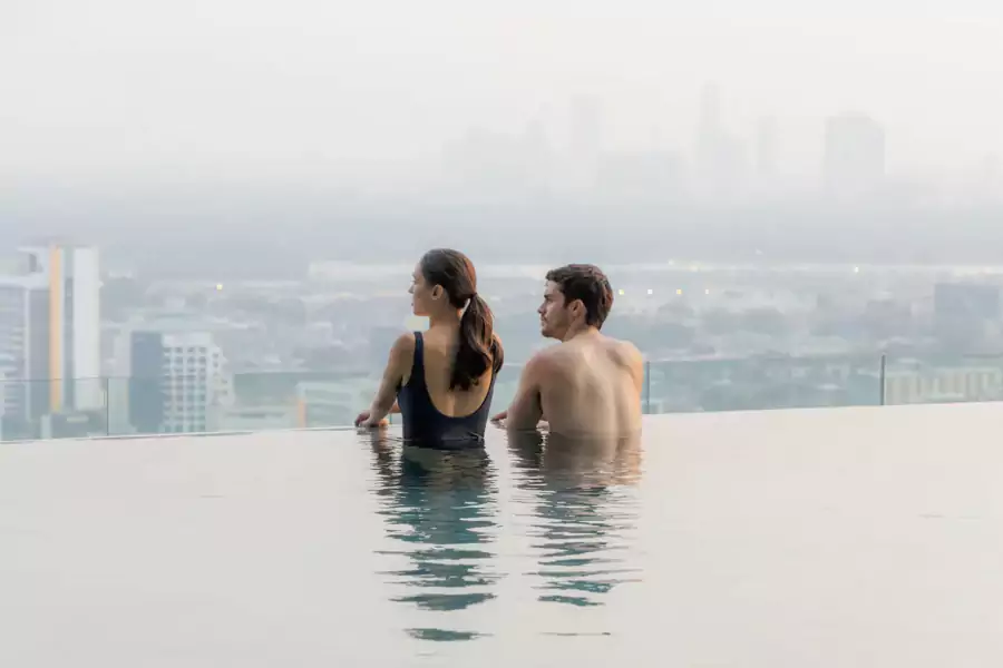 要说酒店最出圈的亮点,当属那座高空无边泳池 要说酒店最出圈的亮点,当属那座高空无边泳池