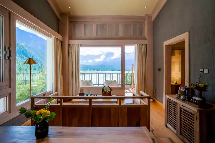 82㎡ 的湖景套房 82㎡ 的湖景套房