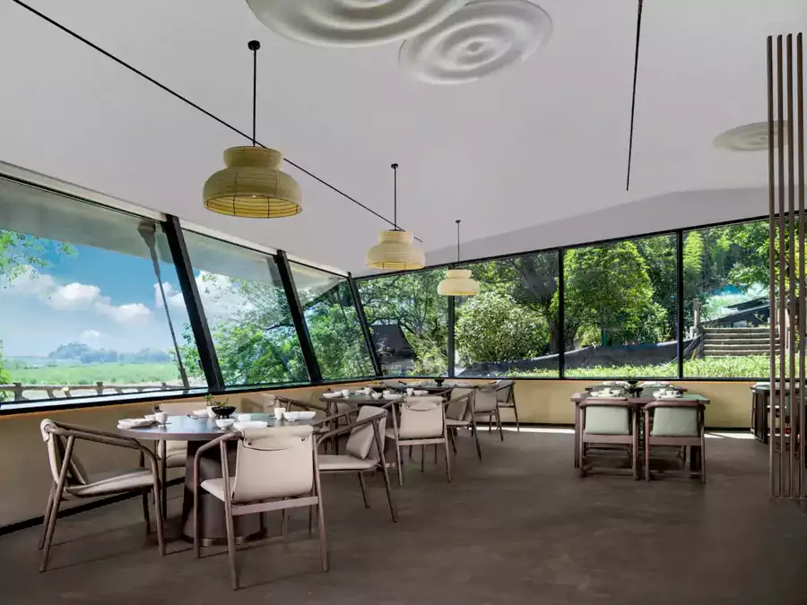 天目轩中餐厅依江而建，窗边座位可远眺江景与天空