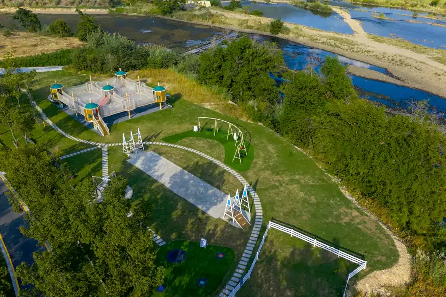 酒店的玩乐体验始终围绕自然展开