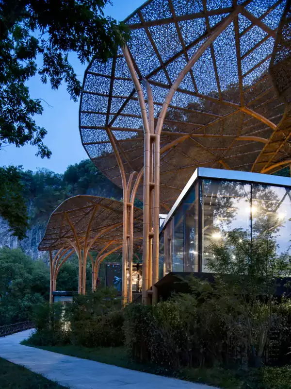 竹瘾酒吧以桐庐非遗竹编为顶棚