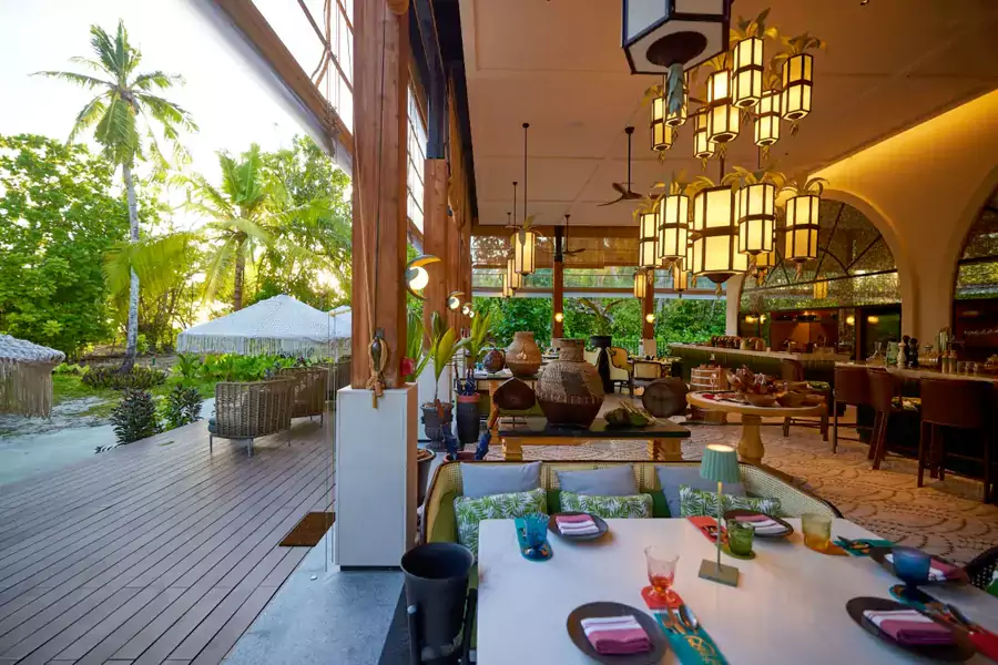 日落時分走進海邊酒吧 日落時分走進海邊酒吧