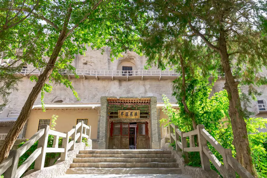 窟内的壁画保存完好,色彩依旧鲜艳夺目 窟内的壁画保存完好,色彩依旧鲜艳夺目